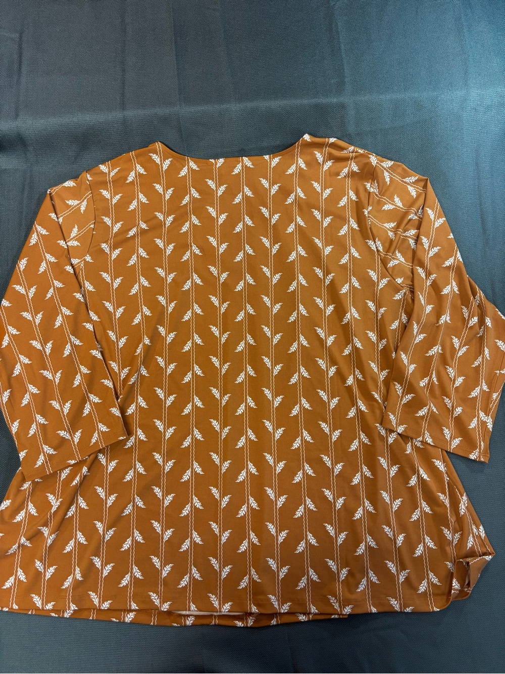 Liz Claiborne Women's Rust orange Patterned U-ring Keyhole 3/4 sleeve Top 2XL - Picture 5 of 6